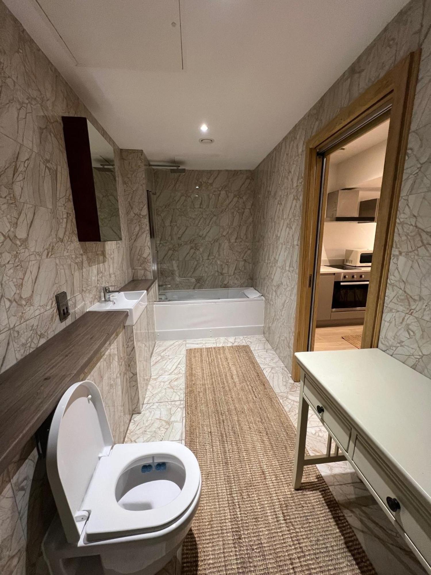 Beautiful City Centre Apartment Liverpool Exterior photo